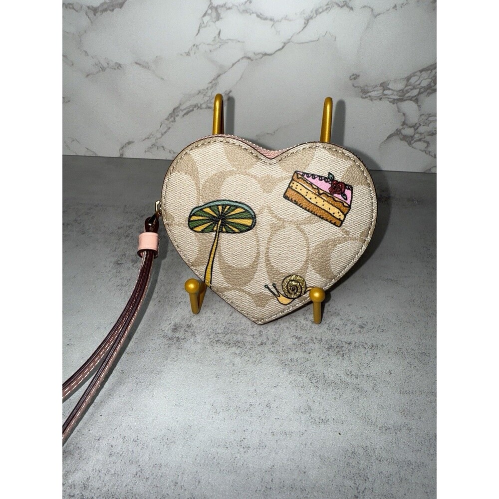 COACH Observed By Us Heart Coin Case In Signature Canvas Limited Edition NEW